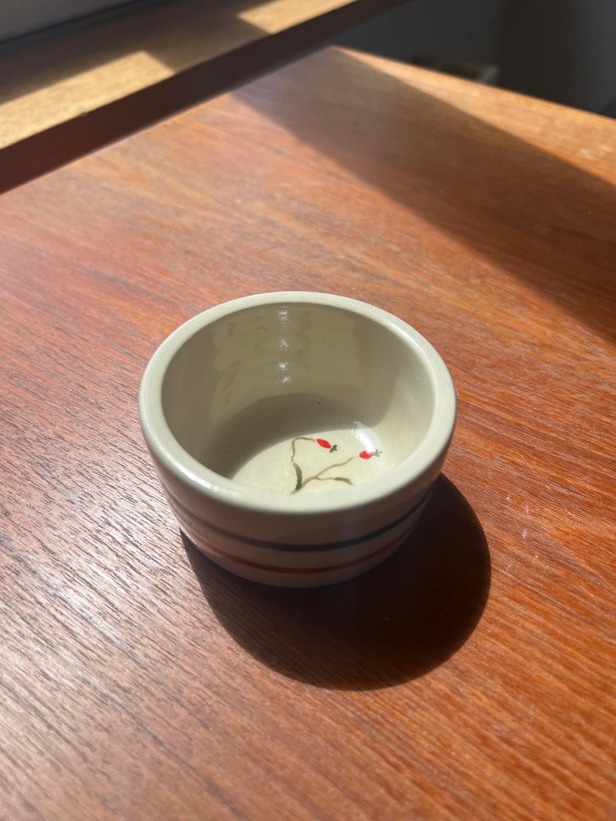 Mini-Hagebutten-Schale